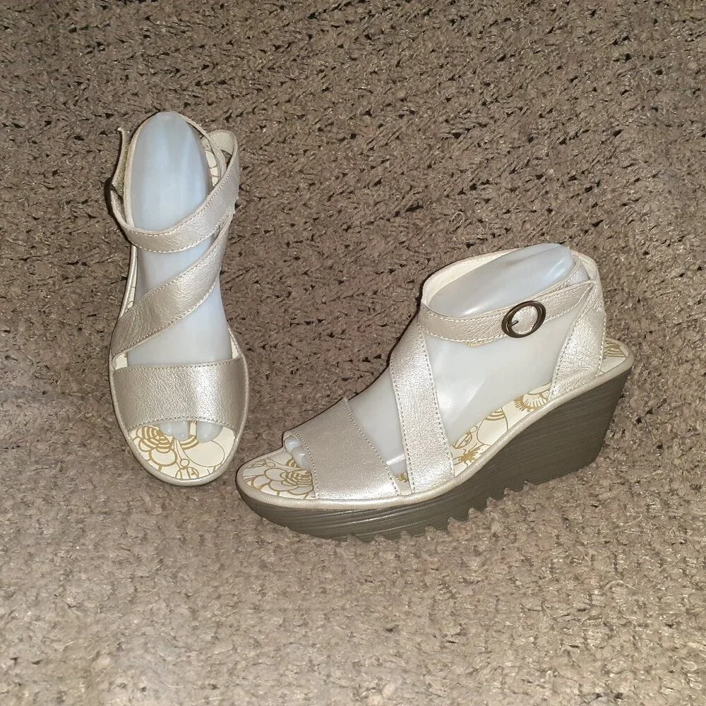 FLY LONDON-Yesk-Metallic Beige/Silver Leather-Ankle Strap Wedge-Sz 9.5-Near Mint - Picture 1 of 8